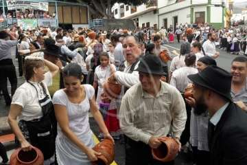 La 50Âª Traída del Agua, en imágenes (Foto TA)